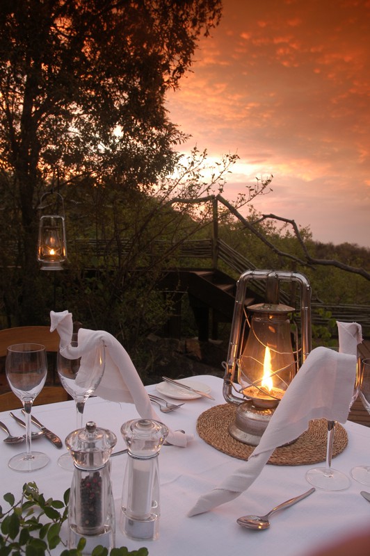 Dining at Buffalo Ridge Safari Lodge